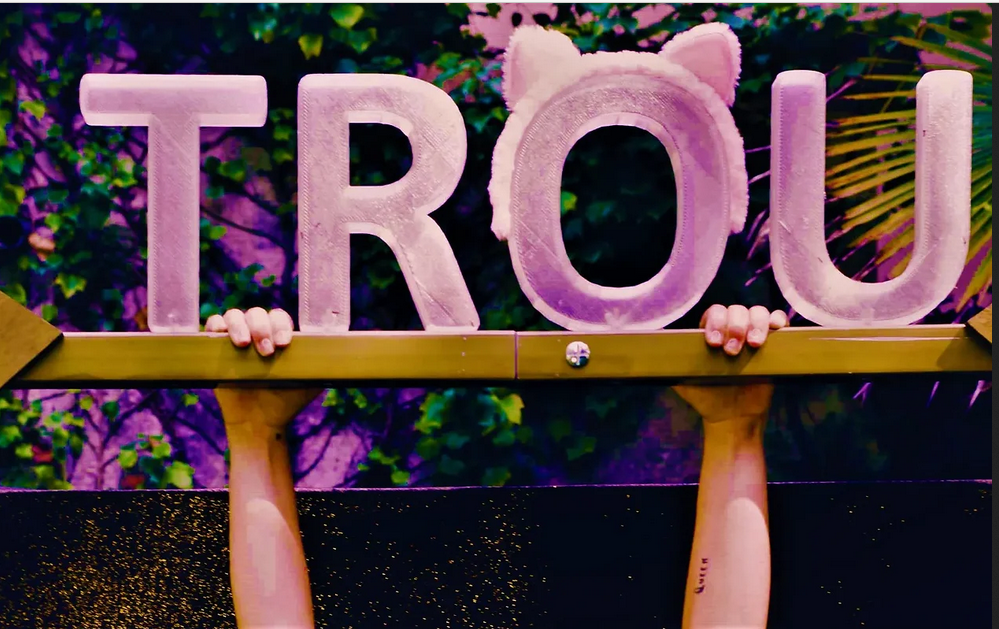 Ultra-nyx - Trou